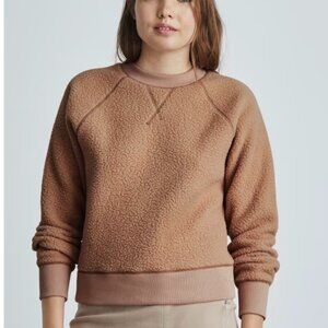Everlane: The ReNew Fleece Raglan Sweatshirt